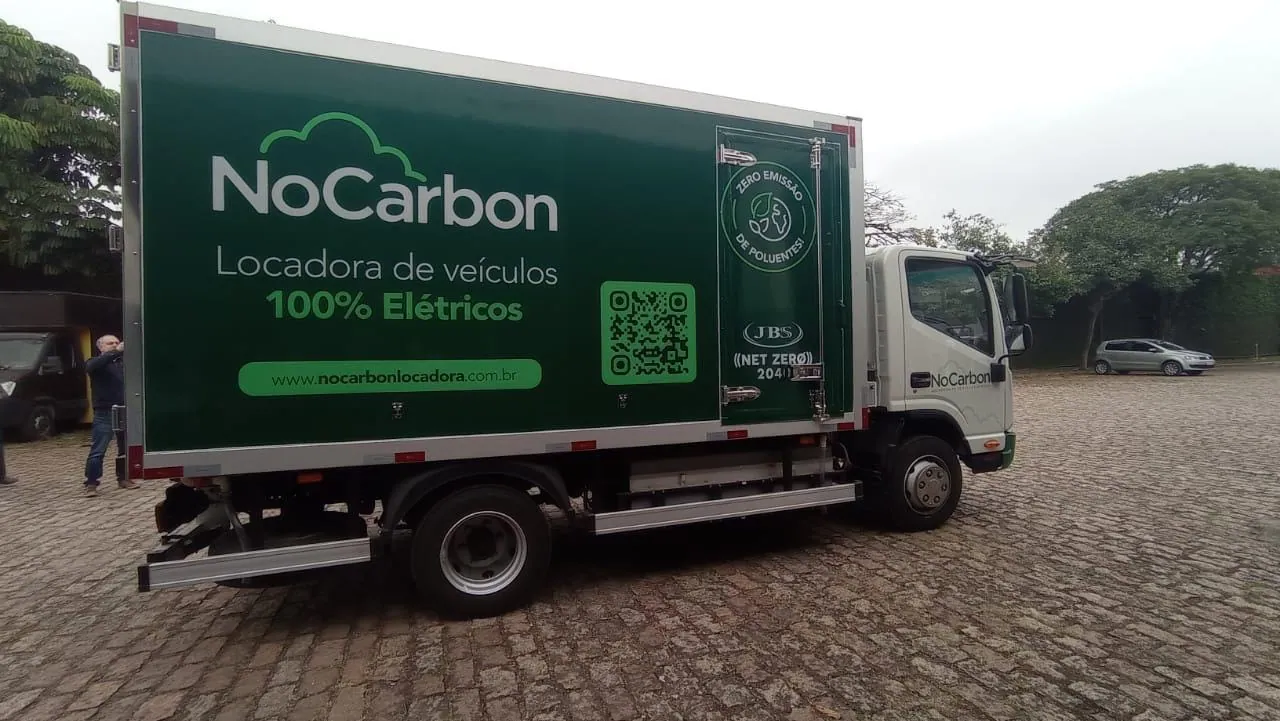 Caminhão NoCarbon em outro ângulo